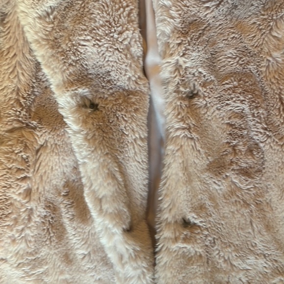 Lucky Brand Faux Fur - Picture 4 of 4
